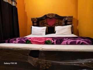 DIOMAND HOTEL AND RESTURENt - 2