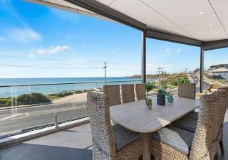 Mornington Esplanade Beachfront & Spa by RSS - 8
