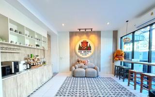 The Brown Boutique Patong - 4