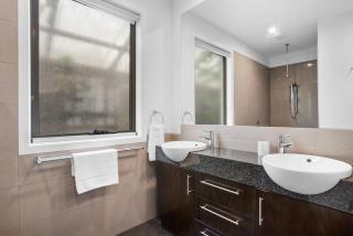 Mornington Esplanade Beachfront & Spa by RSS - 1