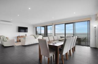 Mornington Esplanade Beachfront & Spa by RSS - 2