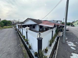 AliyaRoseMuslim Homestay - 7