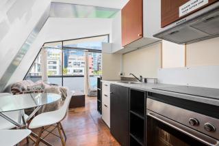 Melb cbd studios- Skyline or Zen garden - 1