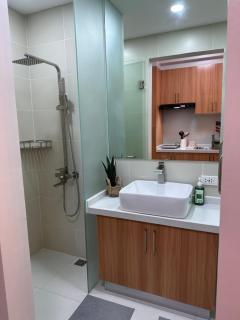 The Grove Suites - 9