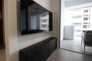 Modern City Retreat - Balcony and Chic Design - 7