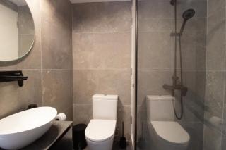 Modern City Retreat - Balcony and Chic Design - 3