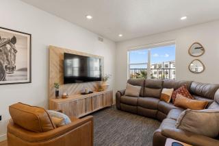 Mane Stay at Terra condo - 4