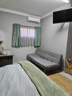 The Hideaway Guesthouse - 0