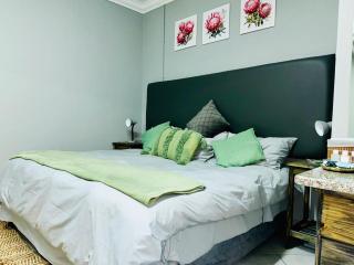 The Hideaway Guesthouse - 2