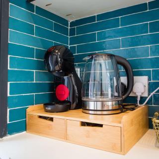 Balmoral Lodge, King Size Apartment by The Hive WA1 - 1