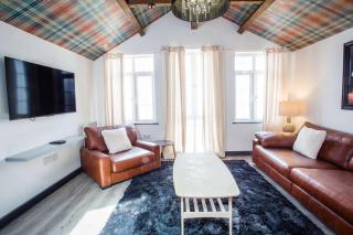Coach House - 7