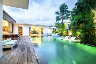 Modern 3br Villa, 200m To Canggu Beach Bliss - 1