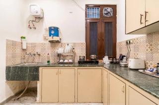 Stylish & Cozy Retreat With Jacuzzi - Jaipur - 1