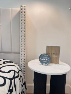 #Marbella Lane - Stylish Haven Near City Center - 5