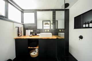 Serene Mountain Retreat in Jindabyne - Private Tiny Home - 4