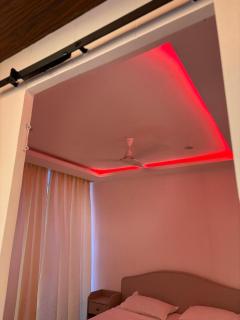 Luxury Penthouse Paradise with City Views - 8