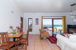 WhaleSong Apartment with sea views - 5