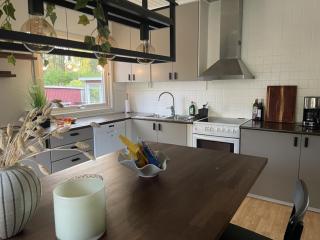 Guestly Homes - 3BR Homely Villa in Piteå - 4