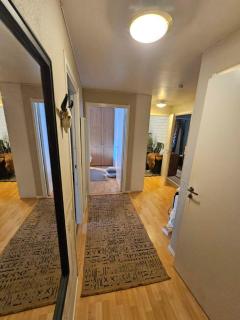 Spacious room in quiet, green area! - 6