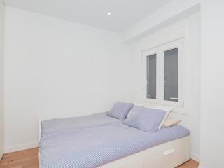 Gran Vía 47 by YBH - 3