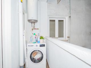 Gran Vía 47 by YBH - 1