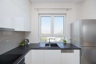 Family Apartment with 2 Bedrooms on the 16th Floor in Warsaw by Noclegi Renters - 5