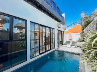 Seminyak Loft 360 By Lensa Hospitality - 4