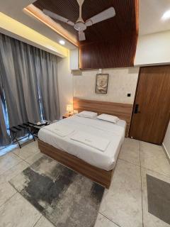Reva suites - 5