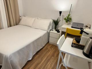 Habitacion sencilla en piso hogareño - 3