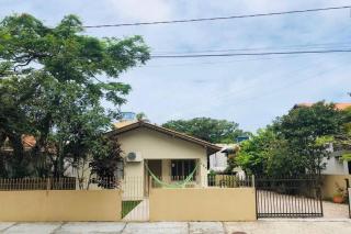 Casa de 03 dormitórios no centro de Bombinhas - 7