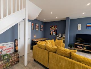 Heart of Hove Modern House - 1