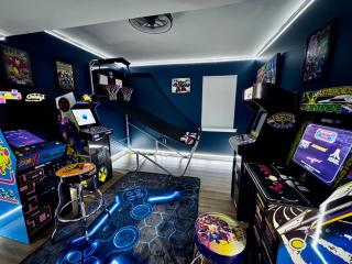 The Hidden Oasis! Minutes to dwntwn and ATL airpt! - 1