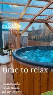 Bieszczadzkie BOHO stodoły z jacuzzi i sauna na wyłączność - 9