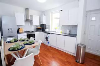 Entire 3-Bed Home Sheffield - 6
