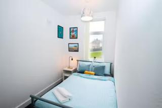 Entire 3-Bed Home Sheffield - 4