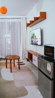 Hauzly- Royal Suburbs by Tsavo - 3