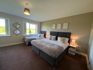 Syster Properties Stunning Apartment for Contractors and families - 6