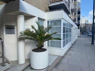 Riverside Limehouse Apt near Canary Wharf & City - 3