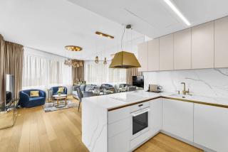 Skypark's Luxury Suite II with Prime View - 3