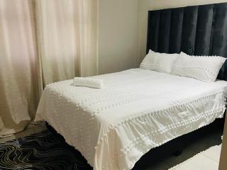 3 Bedroom townhouse -WhiteRidge - 2