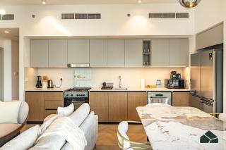 Creek Palace 2BR with Sea and Burj View by BMS - 2