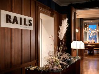 Kaya Great Northern Hotel, London - 1