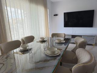 Luxury Apartment with Terrace - 5