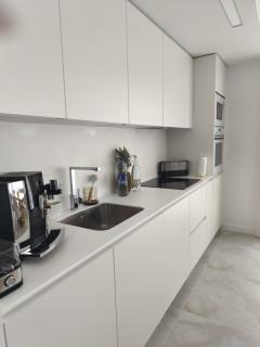 Luxury Apartment with Terrace - 4