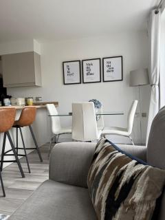 York Superb location 3 storey house free parking - 3