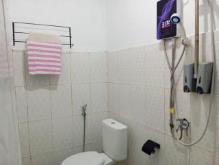 Putri Nyale Bungalows & Rooms - 2