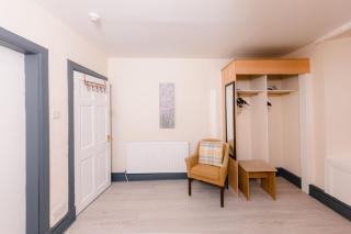 Lovely Apartment by Meadows 3 - 8