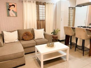 Colonial leyton apartment - 0