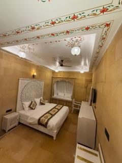 Garh Adhiraj A Luxurious Boutique Haveli - Jaisalmer - 4