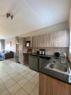 Yanaz Place - 8